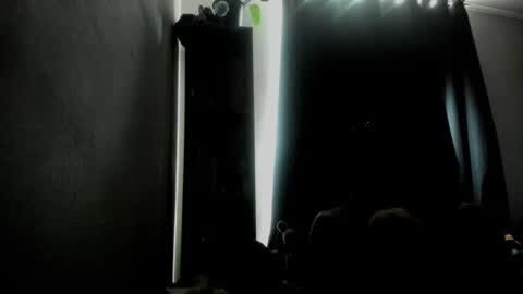 clark_tommy11 online show from 12/17/24, 04:32