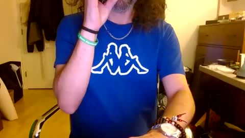 Snapshot of clarkbent2 chatting on 01/09/26, 11:35 clarkbent2 online show from 01/09/26, 11:35