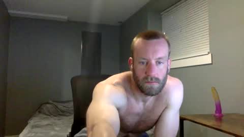 Snapshot of clarkecock chatting on 04/18/26, 01:04 Clarke Cock online show from 04/18/26, 01:04