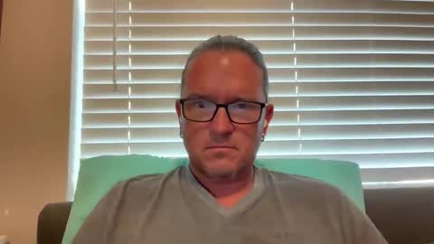 Snapshot of clarkjaymes chatting on 04/26/26, 02:04 clarkjaymes online show from 04/26/26, 02:04