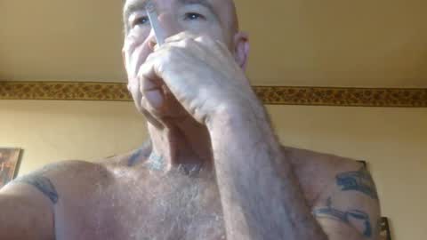 Snapshot of classic_rock_and_oldies chatting on 06/22/26, 07:27 Pizza online show from 06/22/26, 07:27