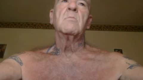 Snapshot of classic_rock_and_oldies chatting on 06/27/26, 11:26 Pizza online show from 06/27/26, 11:26