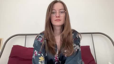 Snapshot of classyandgirly chatting on 03/05/25, 05:50 classyandgirly online show from 03/05/25, 05:50