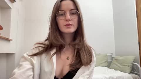 Snapshot of classyandgirly chatting on 02/25/26, 07:34 classyandgirly online show from 02/25/26, 07:34