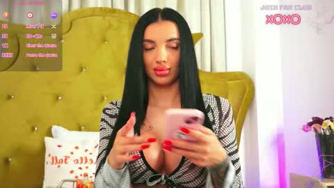 Snapshot of classybarby__ chatting on 09/30/25, 01:05 Velma online show from 09/30/25, 01:05