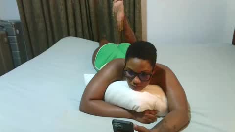 Snapshot of classyhornybabe chatting on 01/03/25, 11:14 Angel online show from 01/03/25, 11:14