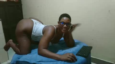 Snapshot of classyhornybabe chatting on 01/12/25, 01:11 Angel online show from 01/12/25, 01:11