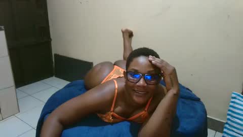 Snapshot of classyhornybabe chatting on 01/29/25, 12:54 Angel online show from 01/29/25, 12:54