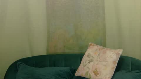 Classy Tinna online show from 01/14/25, 11:53