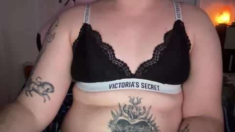 bunny online show from 12/16/25, 10:20