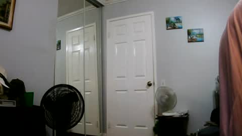 Snapshot of claudia1964 chatting on 06/18/26, 04:00 Claudia online show from 06/18/26, 04:00