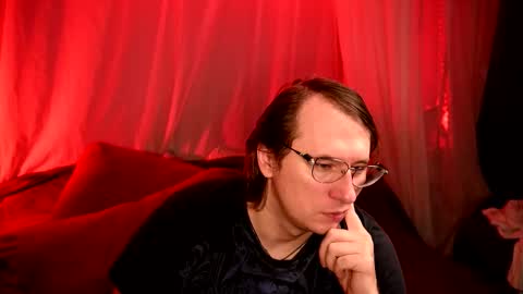 Claudia Cyberfox and Elon online show from 10/23/25, 04:56