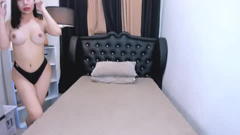 Snapshot of claudia_empress chatting on 04/18/26, 07:58 Naughty Claudia online show from 04/18/26, 07:58