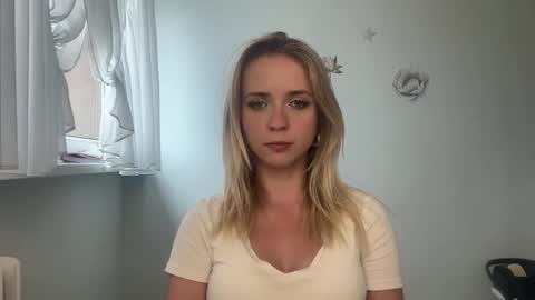 ClaudiaGold online show from 09/10/25, 03:12