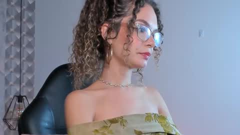 Snapshot of claudiarivera_1 chatting on 01/15/26, 07:06 Claudia Rivera online show from 01/15/26, 07:06