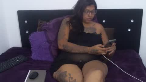 Snapshot of claudine_valencia chatting on 12/14/25, 07:18 claudine valencia online show from 12/14/25, 07:18