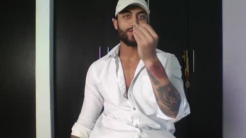 Snapshot of claybrown_ chatting on 03/22/26, 09:40 Clay online show from 03/22/26, 09:40