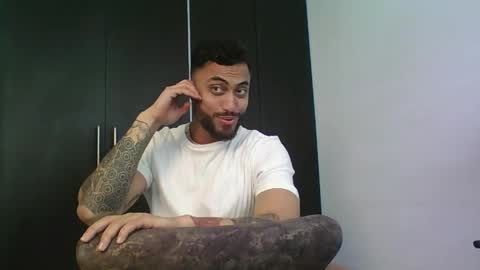 Snapshot of claybrown_ chatting on 04/09/26, 04:01 Clay online show from 04/09/26, 04:01