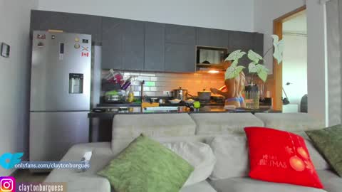 Snapshot of claytonburgues chatting on 12/14/24, 10:18 claytonburgues online show from 12/14/24, 10:18