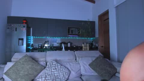 Snapshot of claytonburgues chatting on 02/06/26, 02:05 claytonburgues online show from 02/06/26, 02:05