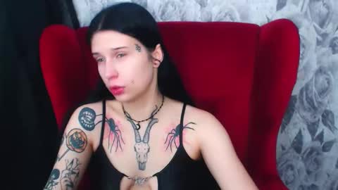 Snapshot of cleadark chatting on 12/19/24, 09:17 CleaDark online show from 12/19/24, 09:17