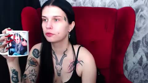 Snapshot of cleadark chatting on 12/30/24, 12:11 CleaDark online show from 12/30/24, 12:11