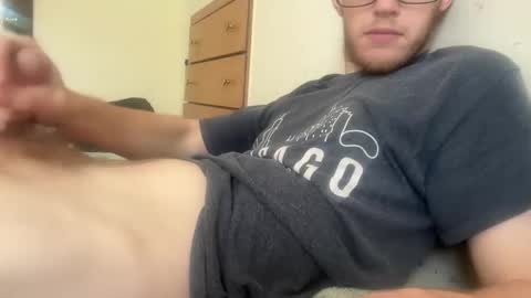 Snapshot of cleatus27 chatting on 04/19/26, 06:07 cleatus27 online show from 04/19/26, 06:07