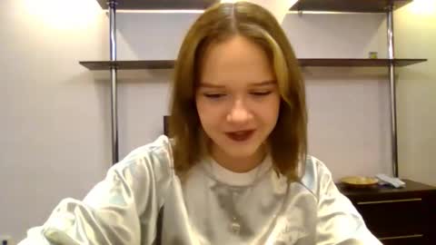 Snapshot of clementinaaures chatting on 11/05/25, 01:33 clementinaaures online show from 11/05/25, 01:33