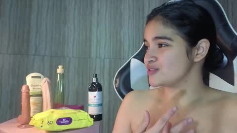 Clementine online show from 11/28/25, 01:03