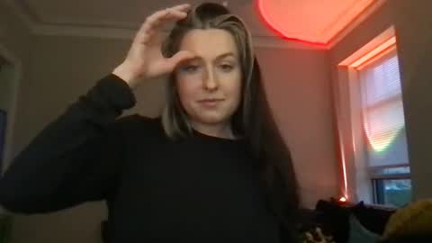 Snapshot of clemmy6699 chatting on 10/28/25, 10:45 clemmy and bane online show from 10/28/25, 10:45