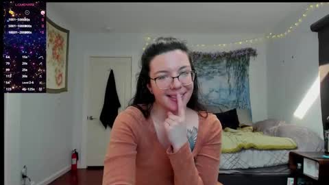 Snapshot of cleo_cam chatting on 02/18/25, 10:47 Cleo Schedule Updates online show from 02/18/25, 10:47