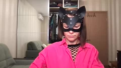 Snapshot of cleo_catra chatting on 09/27/25, 02:11 cleo_catra online show from 09/27/25, 02:11