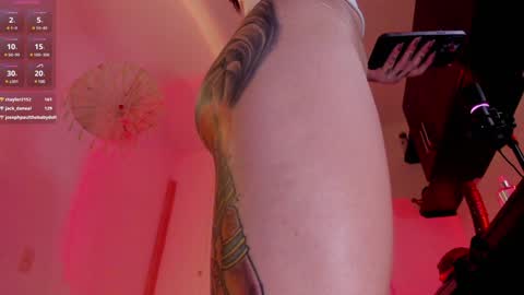 Snapshot of cleo_dblue chatting on 01/10/25, 08:18 online show from 01/10/25, 08:18