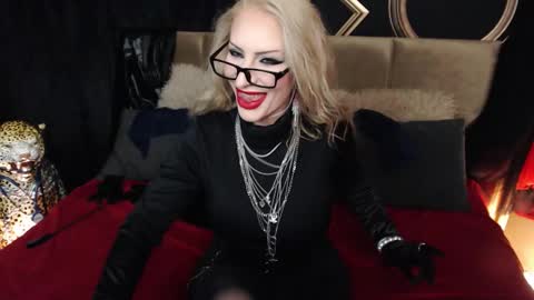 Snapshot of cleo_frost chatting on 03/21/26, 12:37 Cleo online show from 03/21/26, 12:37