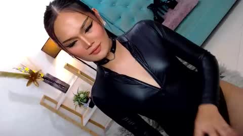 Cleo online show from 11/29/25, 11:52