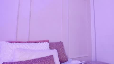 . Cleo Jhonson . online show from 01/11/25, 07:49