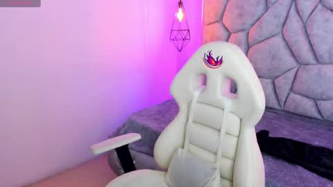 Snapshot of cleoopatraa__ chatting on 11/01/25, 07:49 cleoopatraa__ online show from 11/01/25, 07:49