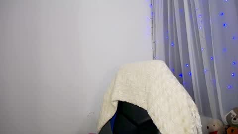 Snapshot of cleopatra_cute chatting on 04/08/26, 02:44 Nicol online show from 04/08/26, 02:44