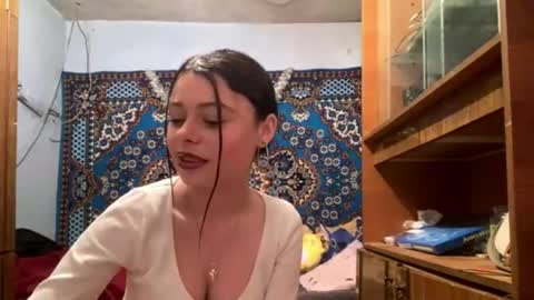 Snapshot of cleopatrakuckens chatting on 04/24/26, 11:12 Mia online show from 04/24/26, 11:12