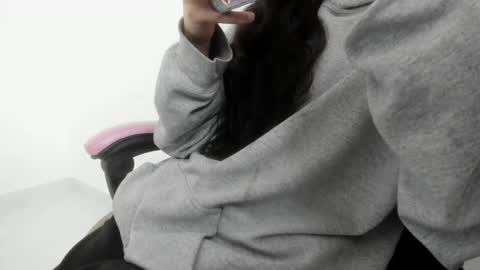 Snapshot of cleosexxx chatting on 09/18/25, 06:54 cleo y maikol online show from 09/18/25, 06:54