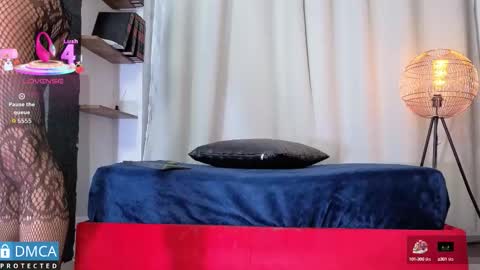 Snapshot of clhoee_ chatting on 10/06/25, 03:15 Clhoe online show from 10/06/25, 03:15