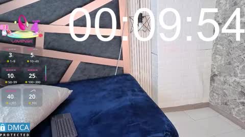 Snapshot of clhoee_ chatting on 11/05/25, 03:06 Clhoe online show from 11/05/25, 03:06