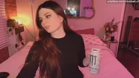 Snapshot of clickbait_ chatting on 02/01/26, 07:51 clickbait_ online show from 02/01/26, 07:51