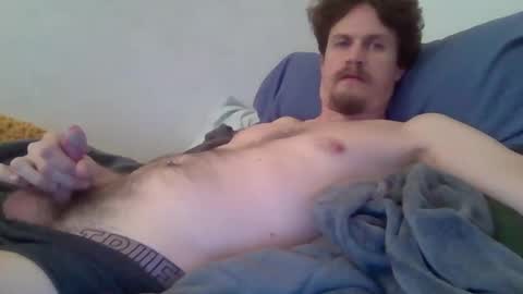 Snapshot of cliffoffmain chatting on 10/25/25, 04:02 cliffoffmain online show from 10/25/25, 04:02