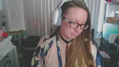 Snapshot of climaxfairy chatting on 02/14/25, 09:32 Kate online show from 02/14/25, 09:32