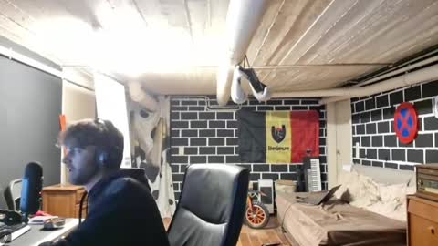 Snapshot of clipsonog chatting on 05/01/26, 12:15 AMA TAKE CHATURBATE OVER LETSGOOOOO started februari 12 2024 online show from 05/01/26, 12:15