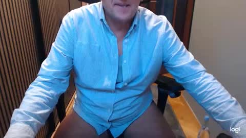 Snapshot of clit_fan chatting on 12/20/24, 10:49 Rob online show from 12/20/24, 10:49