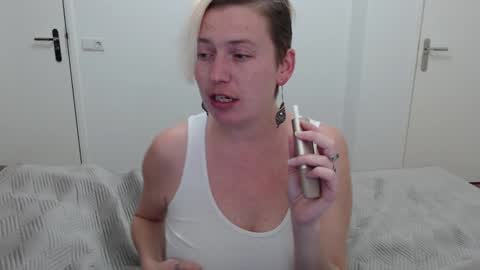 Syl  online show from 02/06/25, 06:02