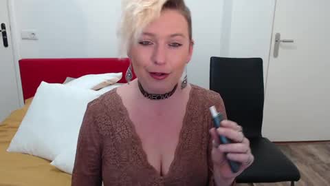 Syl  online show from 02/27/25, 06:53