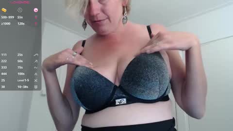 Syl  online show from 09/23/25, 09:23